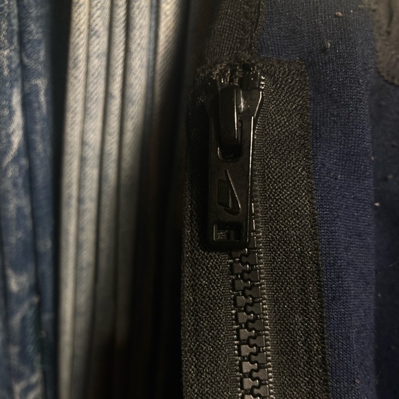 Bundle!Men’s Nike Sportswear joggers/jacket with blacked out Nike logo size L - Picture 4 of 13